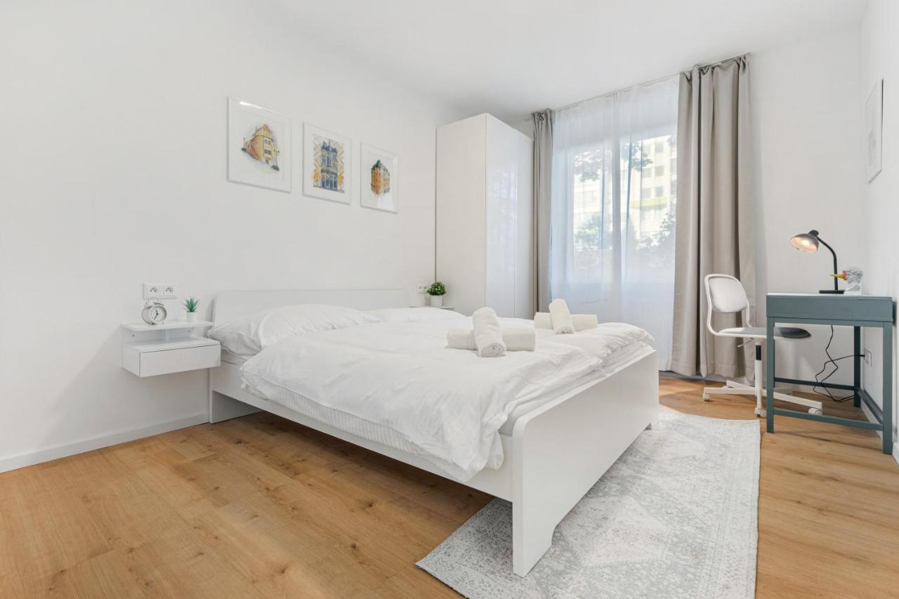 Bratislava Touch 2 Bedroom Apt מראה חיצוני תמונה